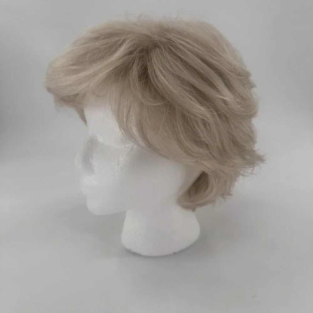 Tony of Beverly Kris Wig Women Iced Champagne Short Layered Vintage Japan